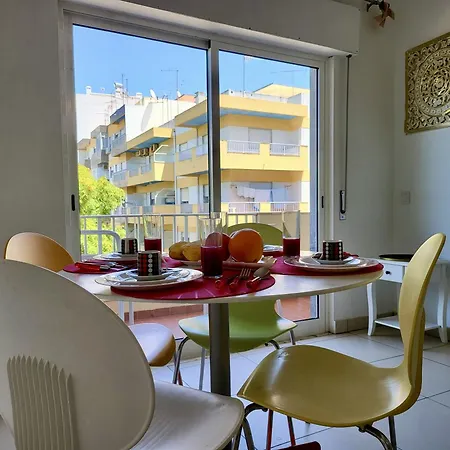 2 By Homing Apartment *